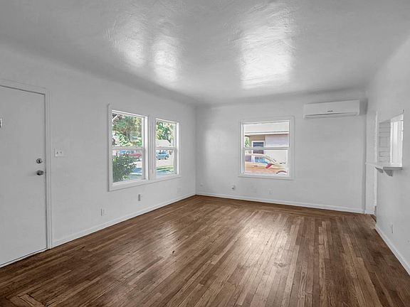 3rd image of 594 Park St