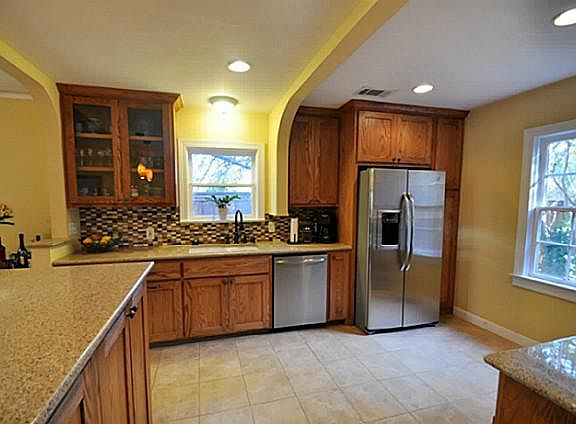5th image of 1228 Cedar Hill Ave