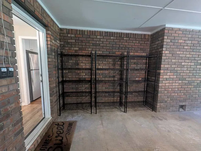 10208 Cumming Hwy — Photo 24