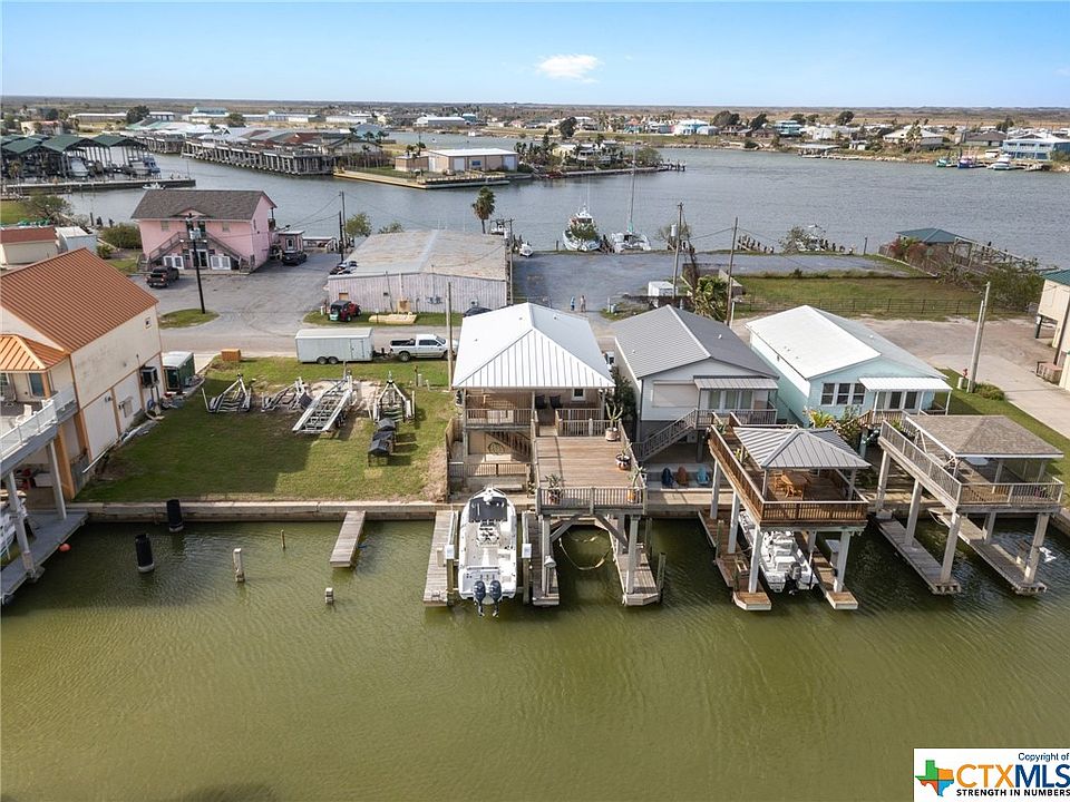1st image of 120 W Harbor Dr