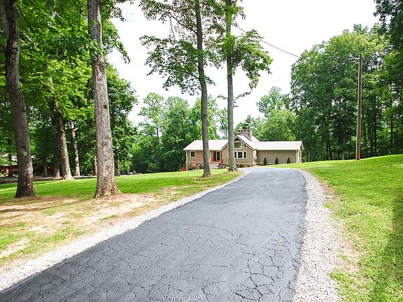 2nd image of 681 Skyline Dr