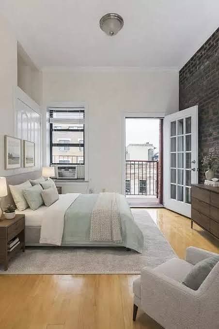 1st image of 279 E 10th St APT 15