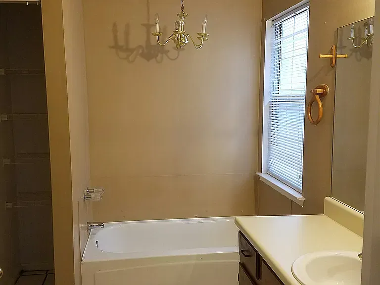 6219 Valdez Dr — Photo 4