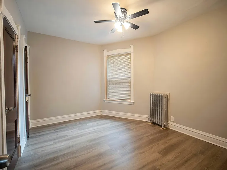 6360 S Greenwood Ave #6360-2 — Photo 6