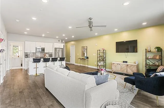 900 Bartholomew St #316 — Photo 7