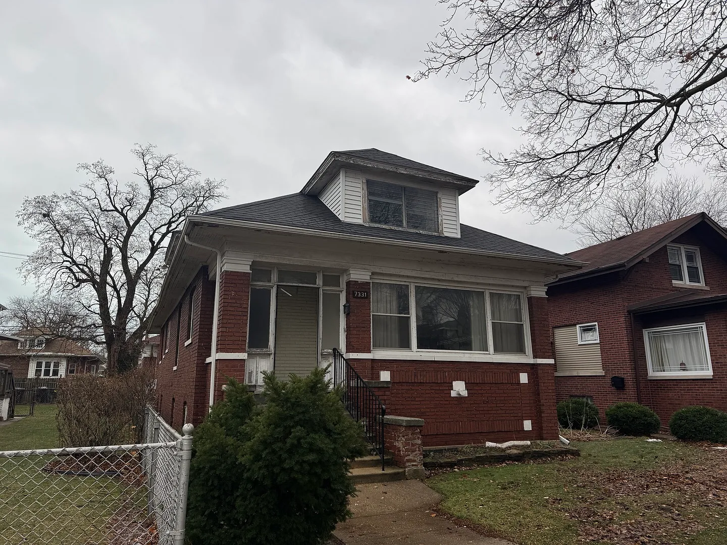 7331 S Clyde Ave photo 1