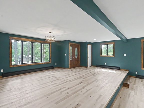 4th image of 968 Pike Dr