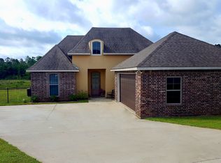 489 Ocho Rios Dr, Pineville, LA 71360