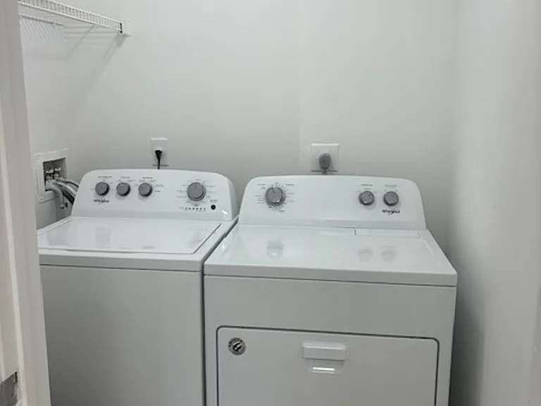 The Mirage Apartments — Photo 36