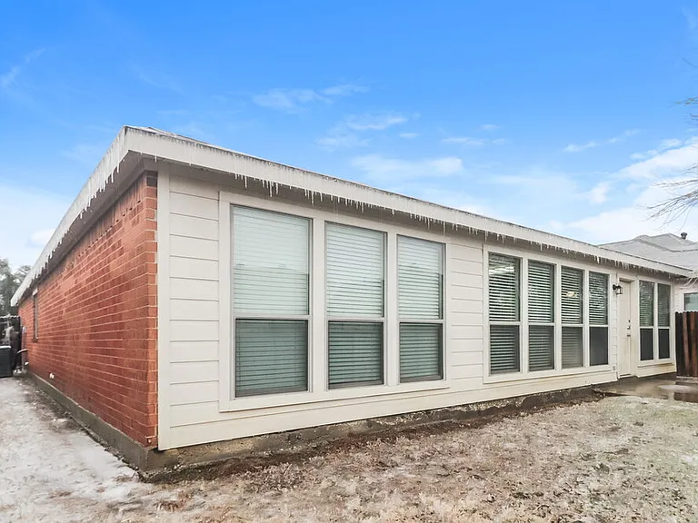 9308 Cynthia Ct — Photo 18
