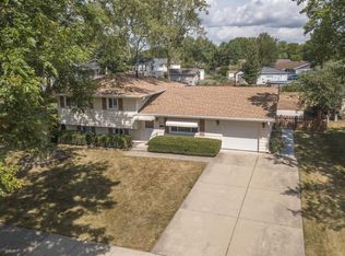 812 W Weathersfield Way, Schaumburg, IL