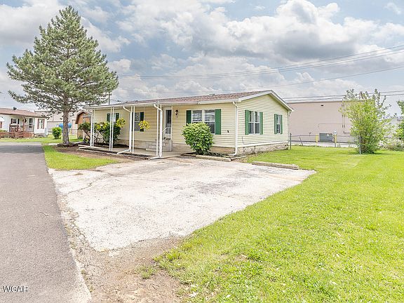 3rd image of 1203 Chateau Ct