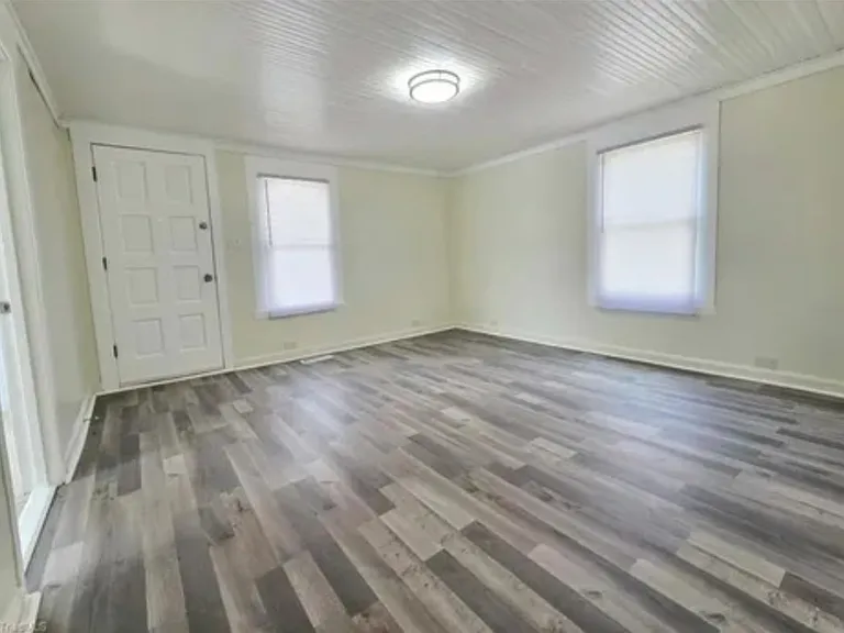 1808 Guyer St — Photo 3