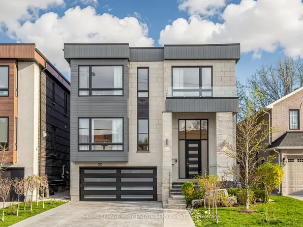 203 Crestwood Rd, Vaughan, ON L4J 1A8