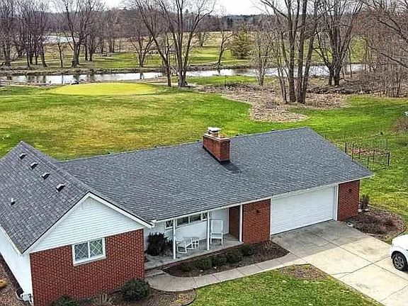 3rd image of 8931 Crooked Creek Dr