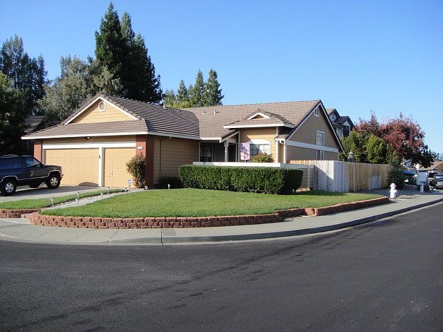 1st image of 101 Goldenrod Ct