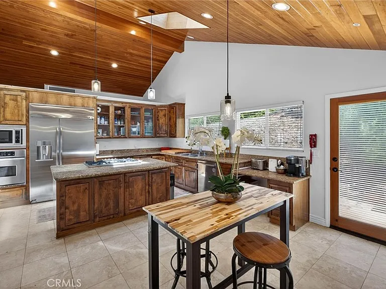 58 Eastfield Dr — Photo 11