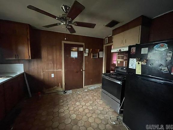 2nd image of 1901 S Buerkle St