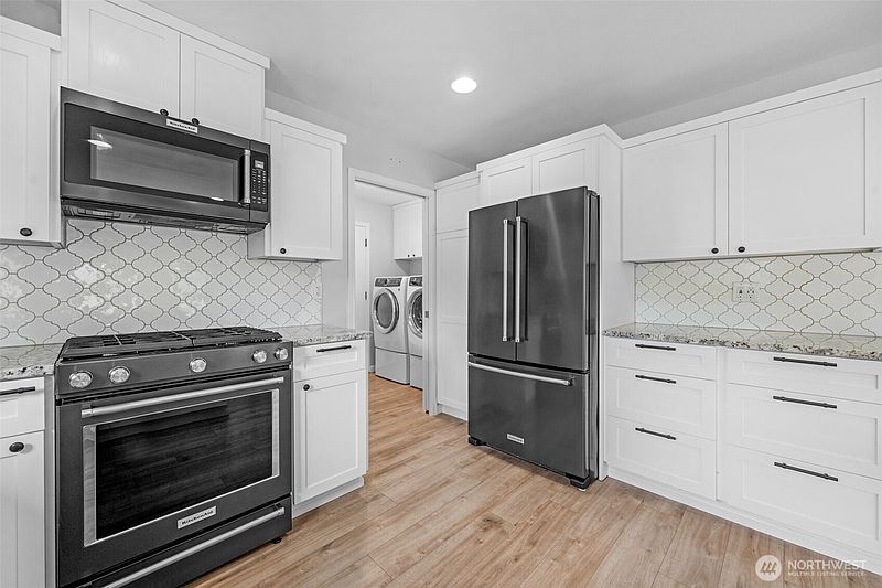 4th image of 17323 58th Street SE