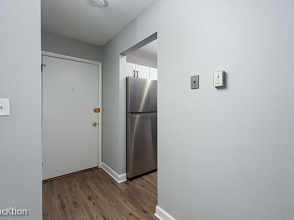 2nd image of 16W515 79th St APT 102