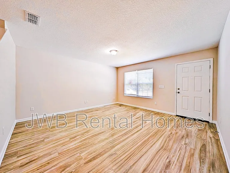 8824 Galveston Ave — Photo 6
