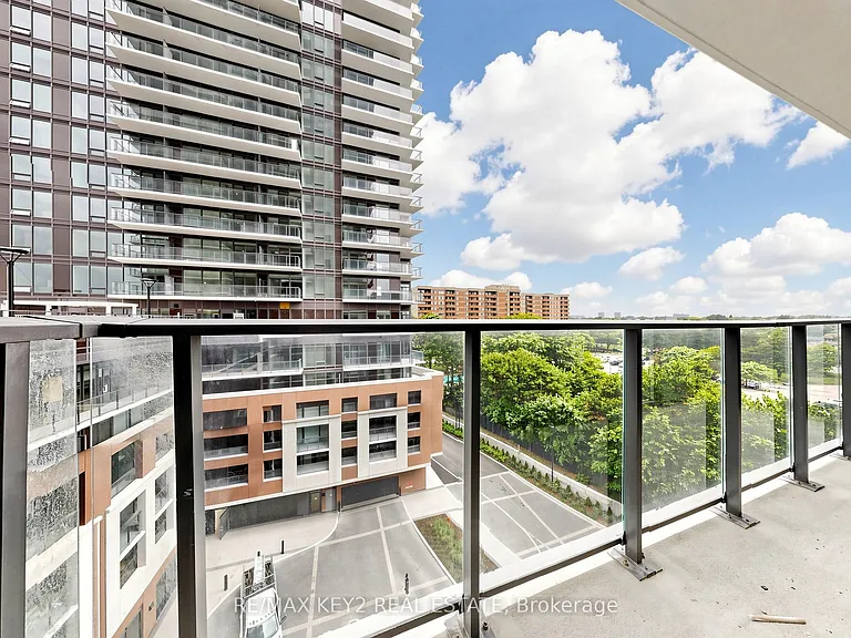 4010 Eglinton Ave W #710 — Photo 31