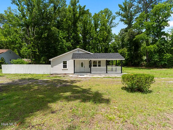 4th image of 794 Augusta Road