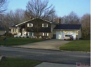 244 Fonderlac Dr SE, Warren, OH