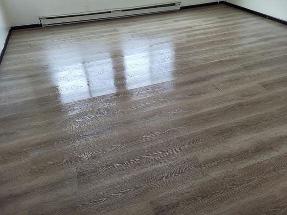 3rd image of 12051 Hancock St SE #2B-1BA-850SQFT