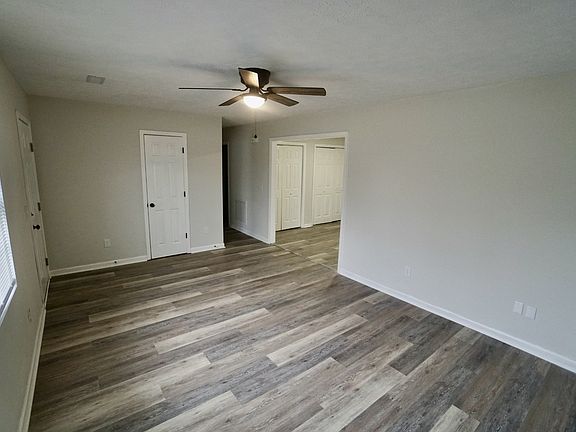 4th image of 122 Oakdale St