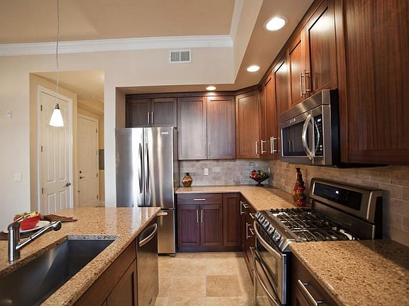 4th image of 1120 N Delaware St Unit 303