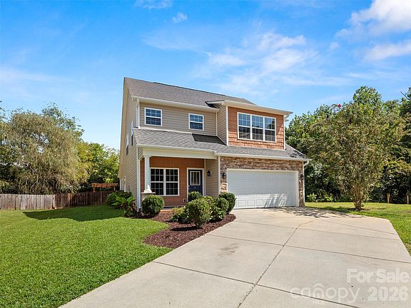 2nd image of 16 Stonebury Dr