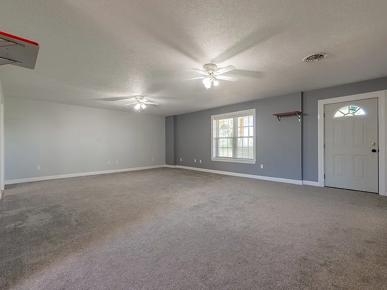 1701 Stratford View Dr — Photo 48