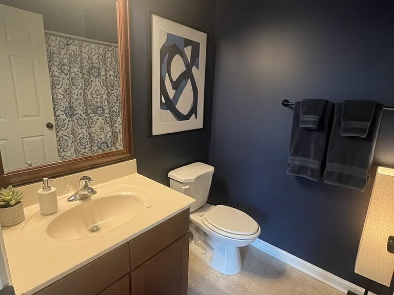 550 Riverside Dr #502 — Photo 9