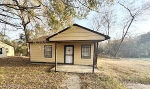 1st image of 4210 Chennault Ave