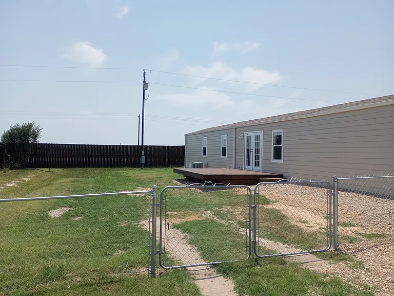 5697 Highway 71 S — Photo 35