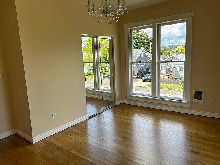 338 6th Ave SE #3 — Photo 11