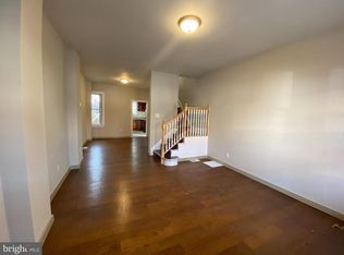 21 Leonard Ave, Camden, NJ 08105