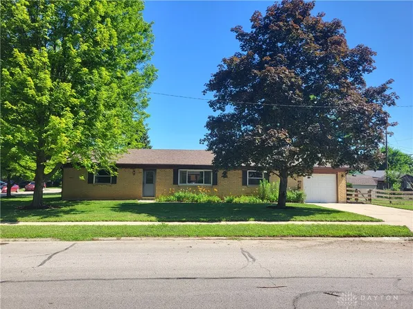 125 Mark Ln, Fairborn, OH 45324