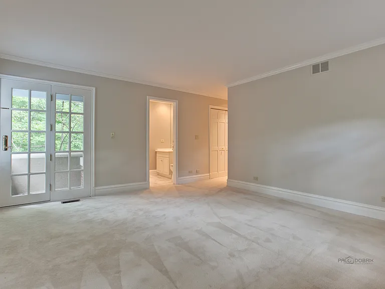 427 N Sheridan Rd — Photo 35