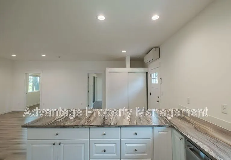 2190 SE Marion St — Photo 19