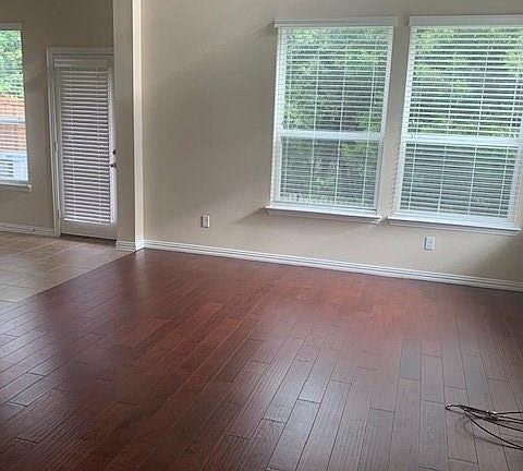 3rd image of 201 Barrington Ln