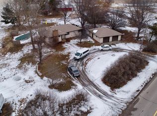 4690 E Seedling Mile Rd, Grand Island, NE 68801