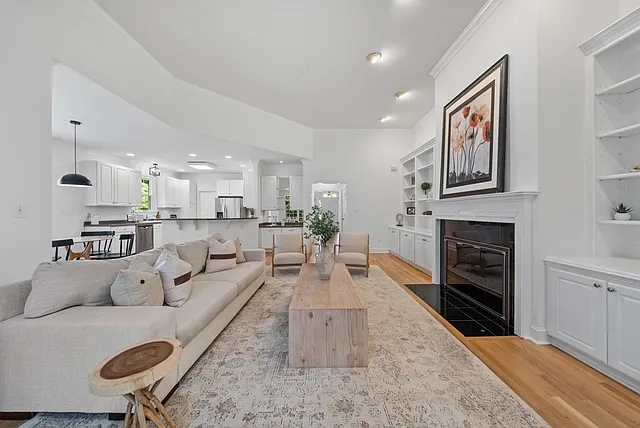 42 Cheswick Pl — Photo 14