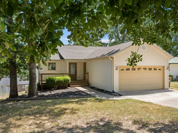 1317 Wood St, Grove, OK 74344