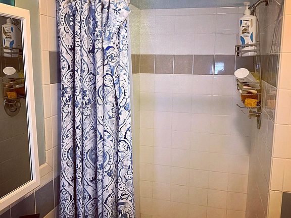 5th image of 1314-1318 S 21st St #3R