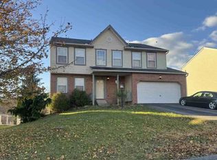 125 Tuscany Estates Dr, Finleyville, PA 15332