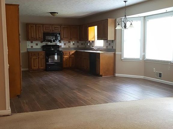 2nd image of 114 Trailwood Ln