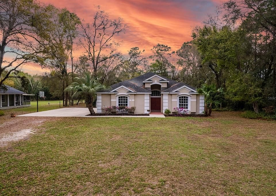 1st image of 24520 Rolling Oak Rd