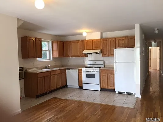 Rented by Douglas Elliman | media 27